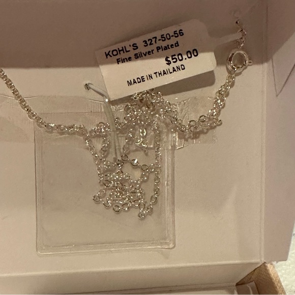 New in Box Silver Expression by LA Rocks “Friend” Necklace, chain, heart pendant - Picture 9 of 9